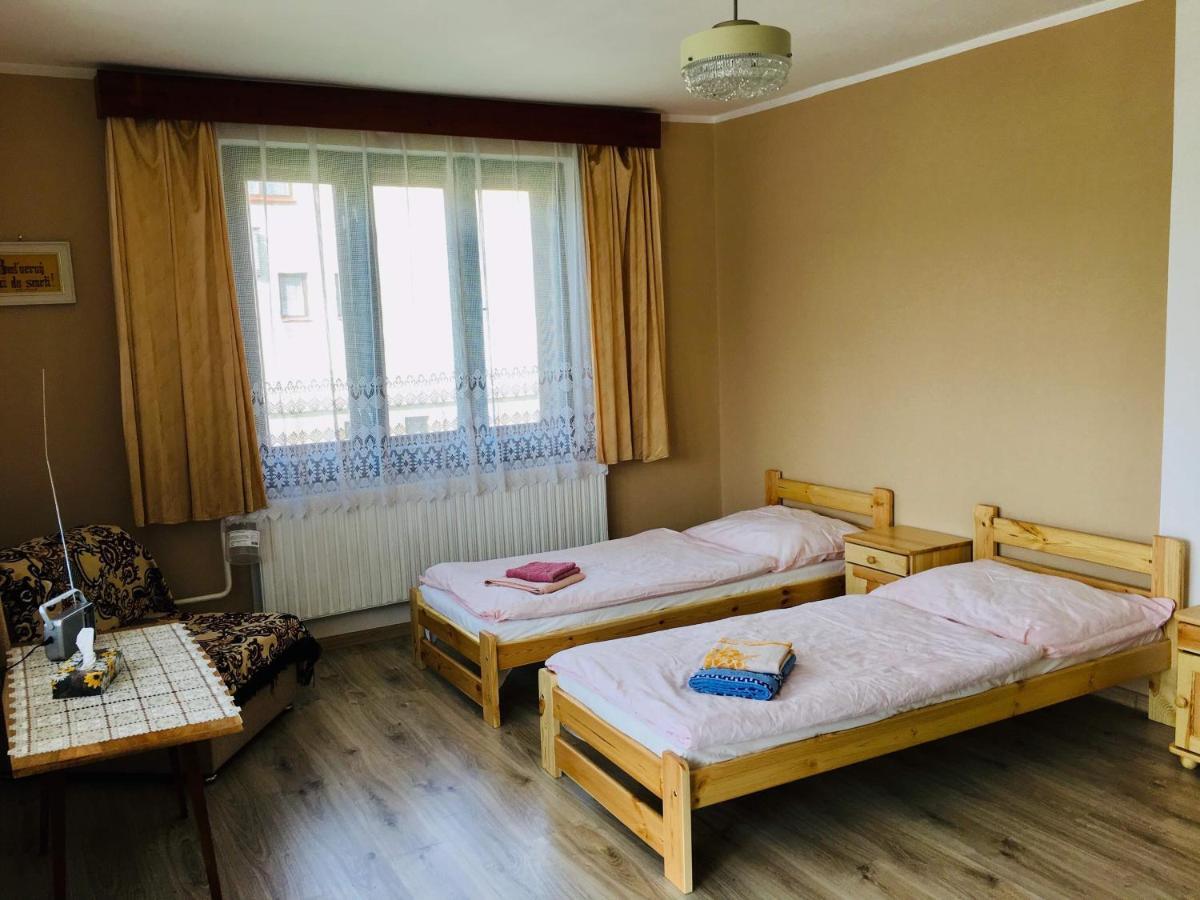 Rodinny Retro Domcek Dolny Kubin Buitenkant foto